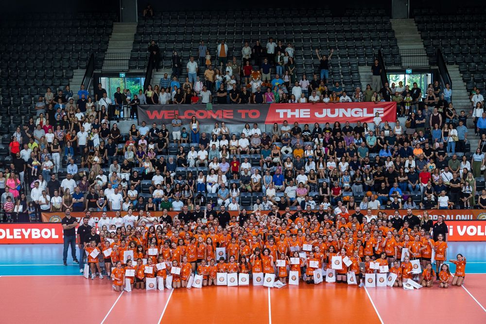 Mini Voleybol Şenliği'nde bir araya geldik